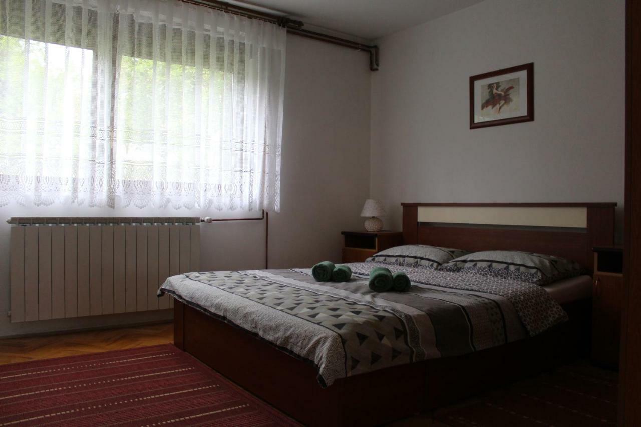 Apartment Paula Слунь Екстер'єр фото