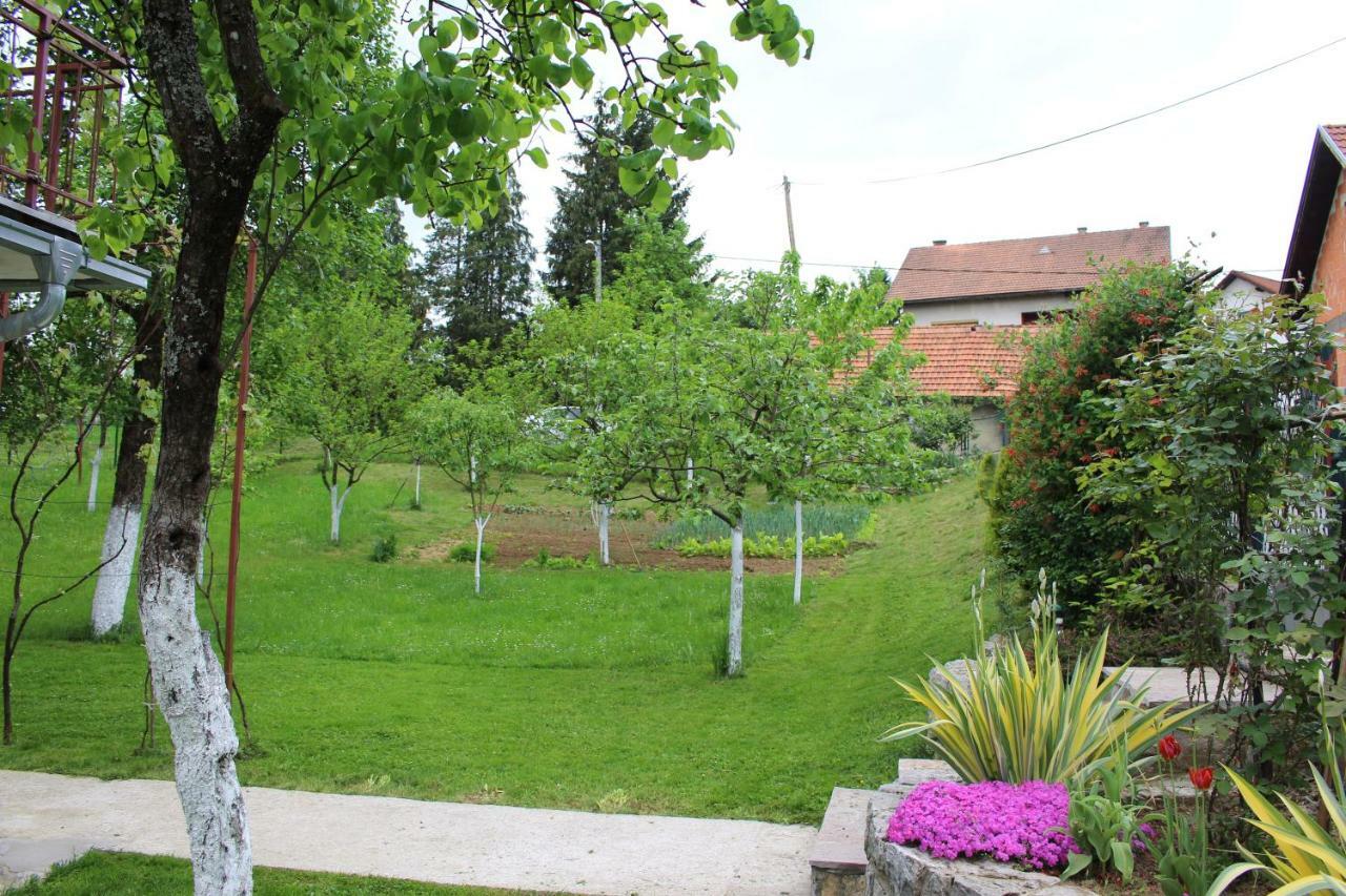 Apartment Paula Слунь Екстер'єр фото