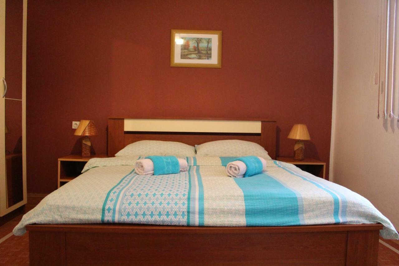 Apartment Paula Слунь Екстер'єр фото