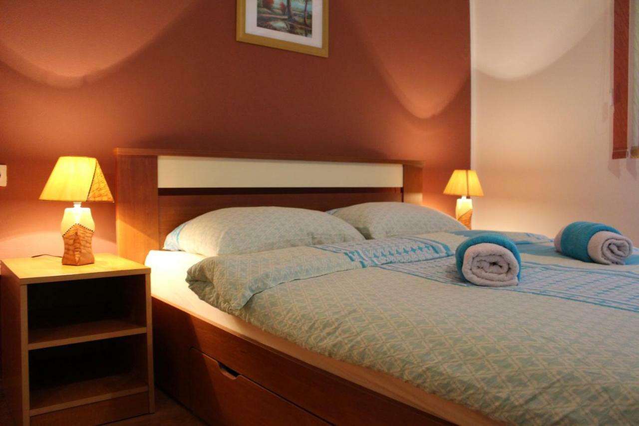 Apartment Paula Слунь Екстер'єр фото